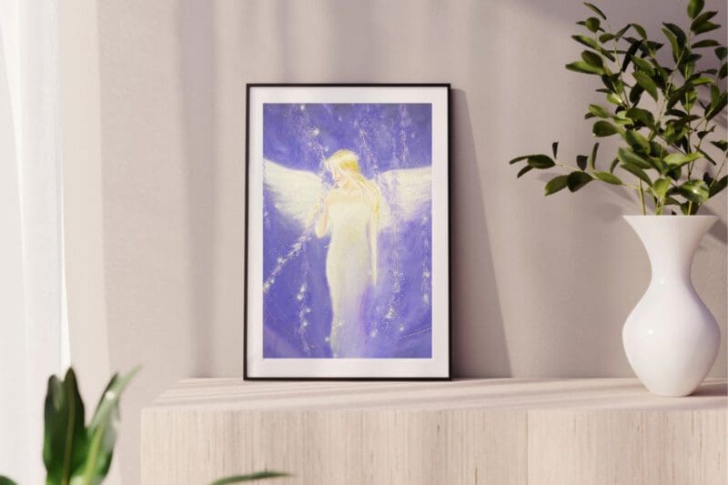 Verträumtes Engel Poster "Aus einem Traum" Gefühlvolles Schutzengelbild in zarten Lila Tönen – Bild 8