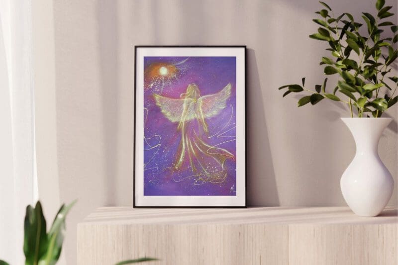 Engel Poster "Die Seele berühren" Gefühlvolles Engelbild in lila Tönen – Bild 3