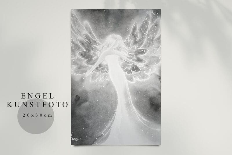 Engelbild Kunstfoto "Das Licht in Dir" Schutzengel in Grautönen – Bild 2